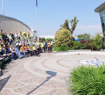 In occasione del 1° maggio, lo stabilimento Mapei di Mediglia ha ospitato Mons. Delpini per un incontro con i lavoratori all’insegna del dialogo e della condivisione.