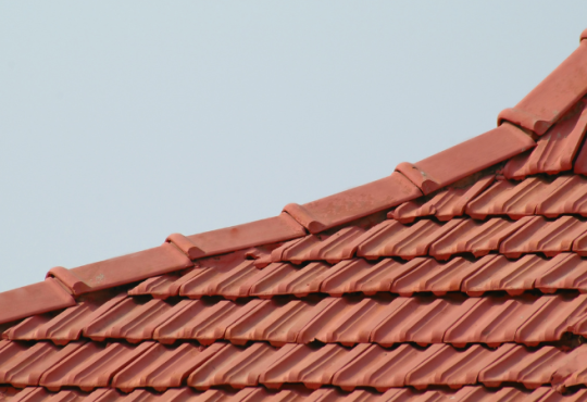 Calcolo pendenza tetto: guida pratica, normative e consigli per coperture sicure e durature