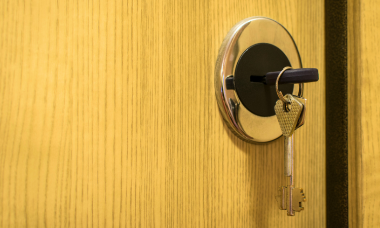 Porte blindate filo muro: sicurezza integrata e invisibile