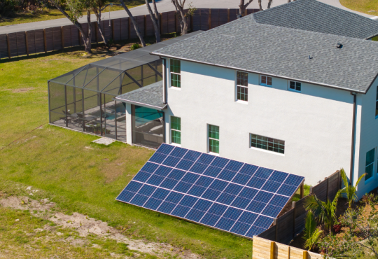 Fotovoltaico a terra nei campi