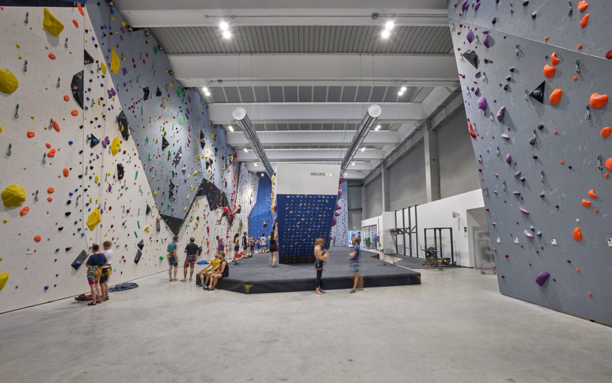 GEWISS firma l’infrastruttura tecnologica del Salewa Cube Varese
