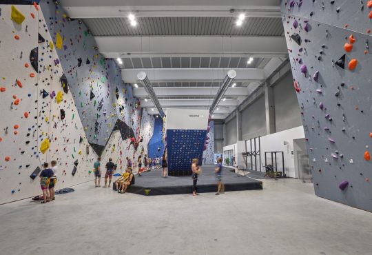 GEWISS firma l’infrastruttura tecnologica del Salewa Cube Varese